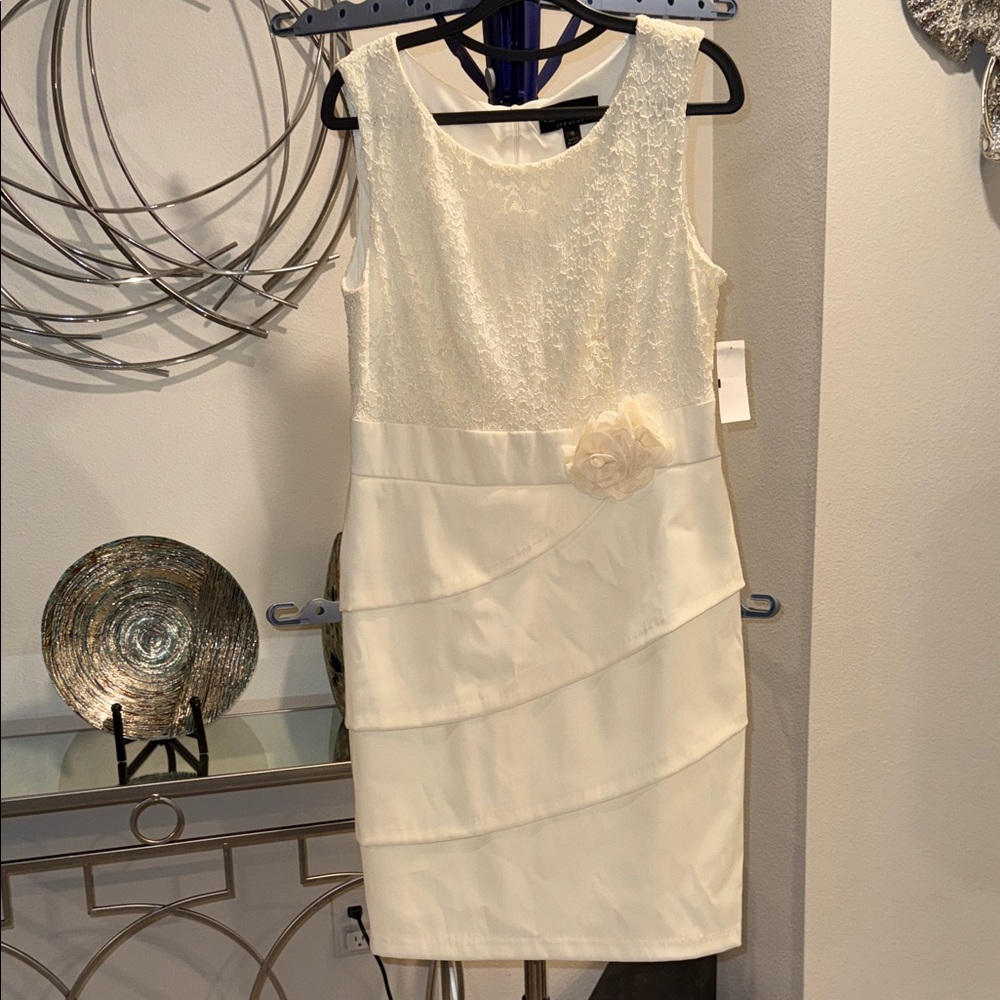 Elegant Cream Sleeveless Dress